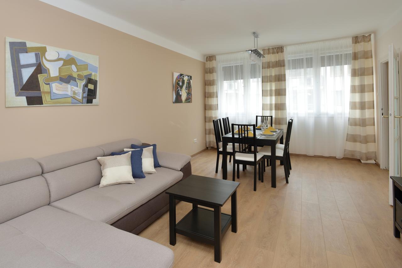 Deak Apartment บูดาเปสต์ ภายนอก รูปภาพ